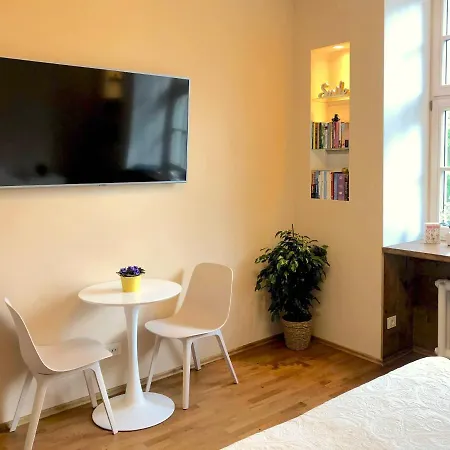 Centrally Located Apartment Overlooking Vermanes Park Рига Екстер'єр фото