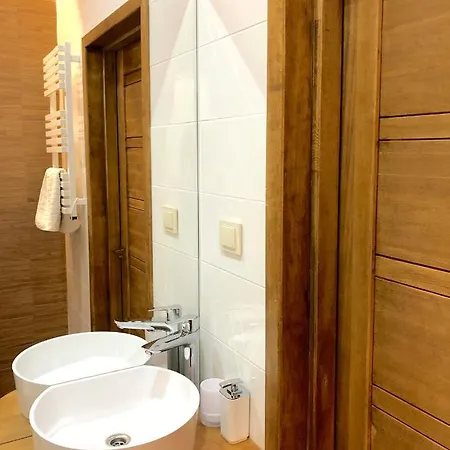 Centrally Located Apartment Overlooking Vermanes Park Рига Екстер'єр фото